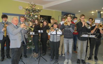 Musikalische Grüße in der Seniorenresidenz Neustift